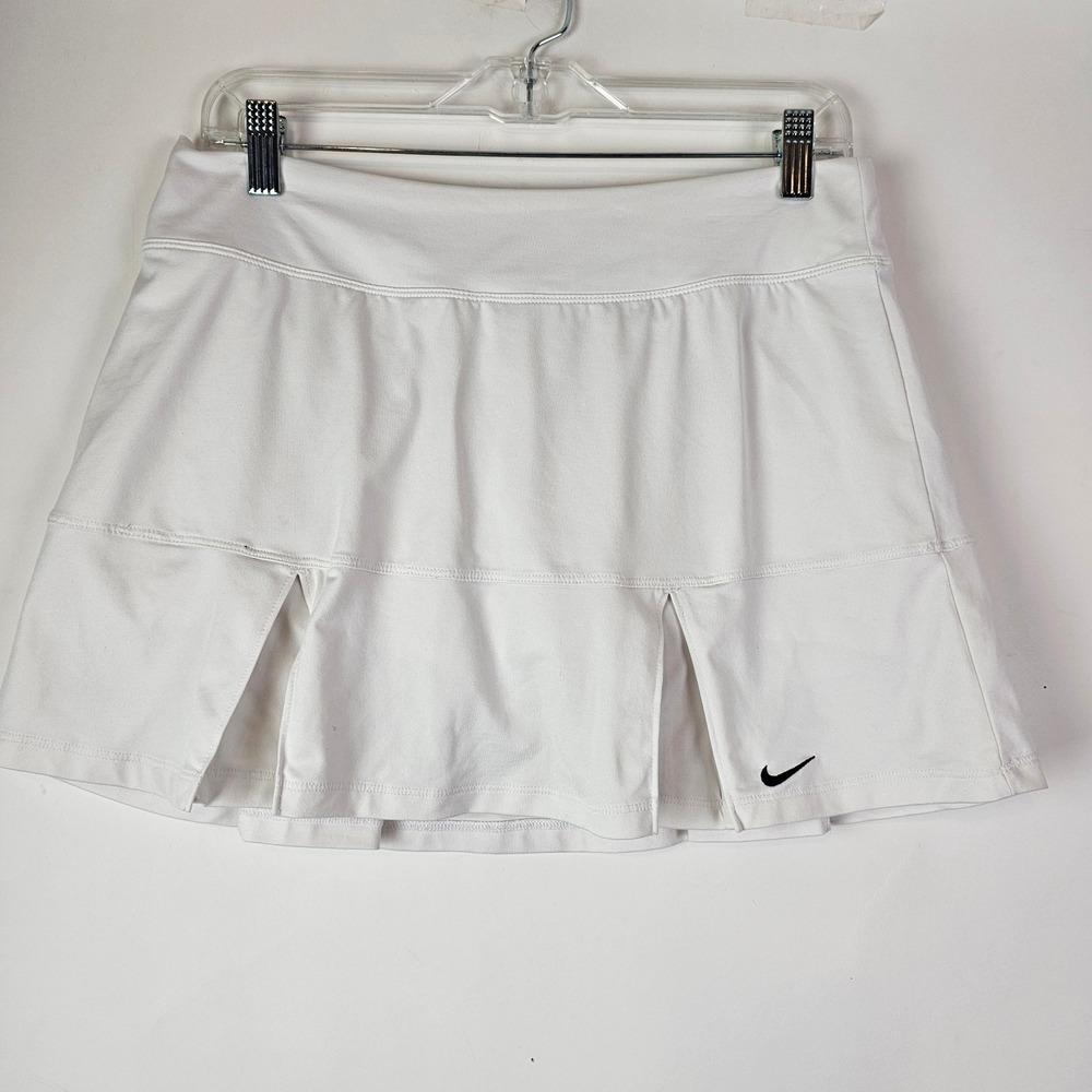 Nike Court Dri-FIT White Pleated Tennis Skort Women Medium Built-in Shorts